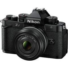 Nikon Zf + NIKKOR Z 40mm f/2 SE Kit